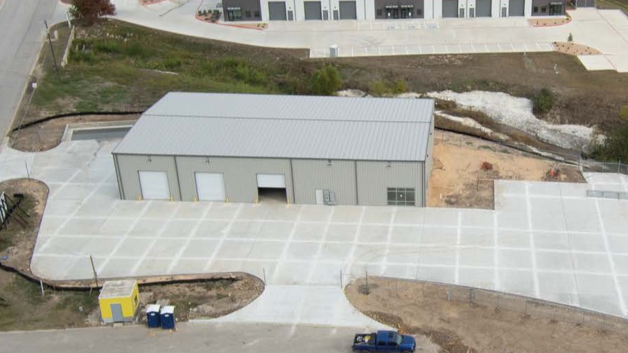 Industrial Building for Sale - 113 Benelli Dr, Hutto, TX, 78634