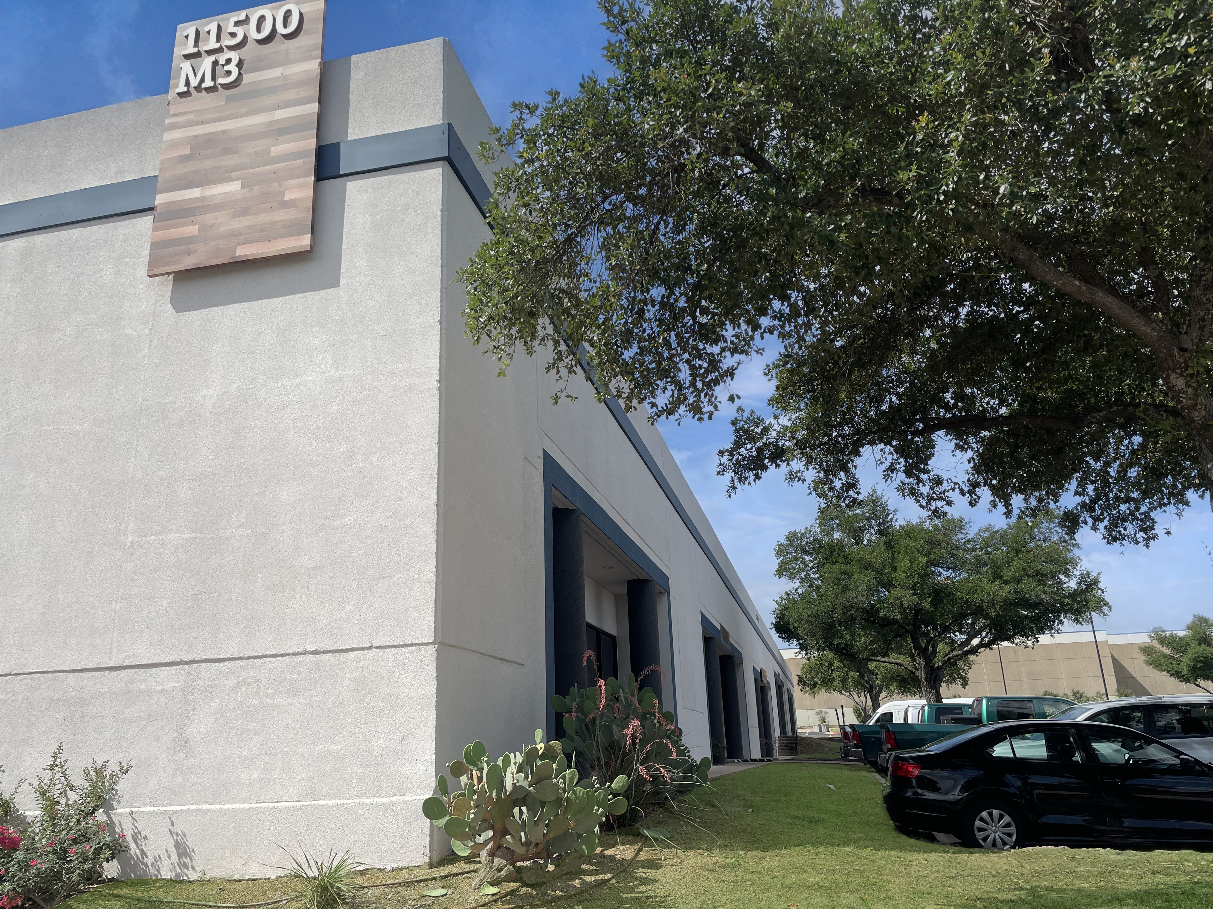 Flex Property for Lease - 11500 Metric Blvd, Austin, Texas, 78758 (2)