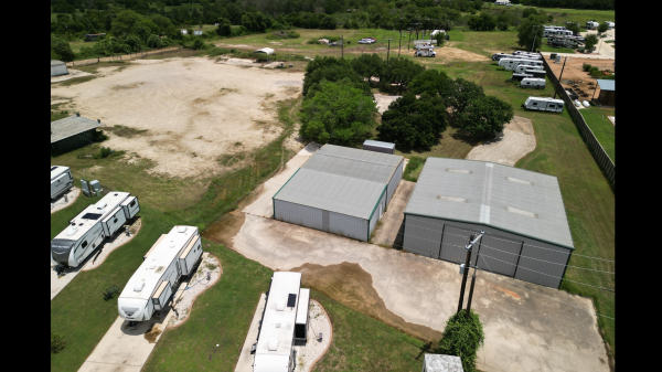 Industrial Space for Lease - 126 Grist Mill Rd, Kyle-buda, TX, 78640