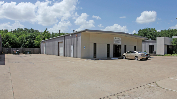 Industrial Building for Sale - 2421 Thomas Rd, Haltom City, TX, 76117