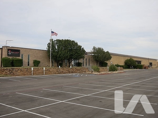 Industrial Property for Lease or Sale - 602 Fountain Pky, Grand Prairie, TX, 75050