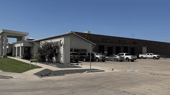 Industrial Space for Lease - 9010 John Carpenter Fwy, Dallas, TX, 75247