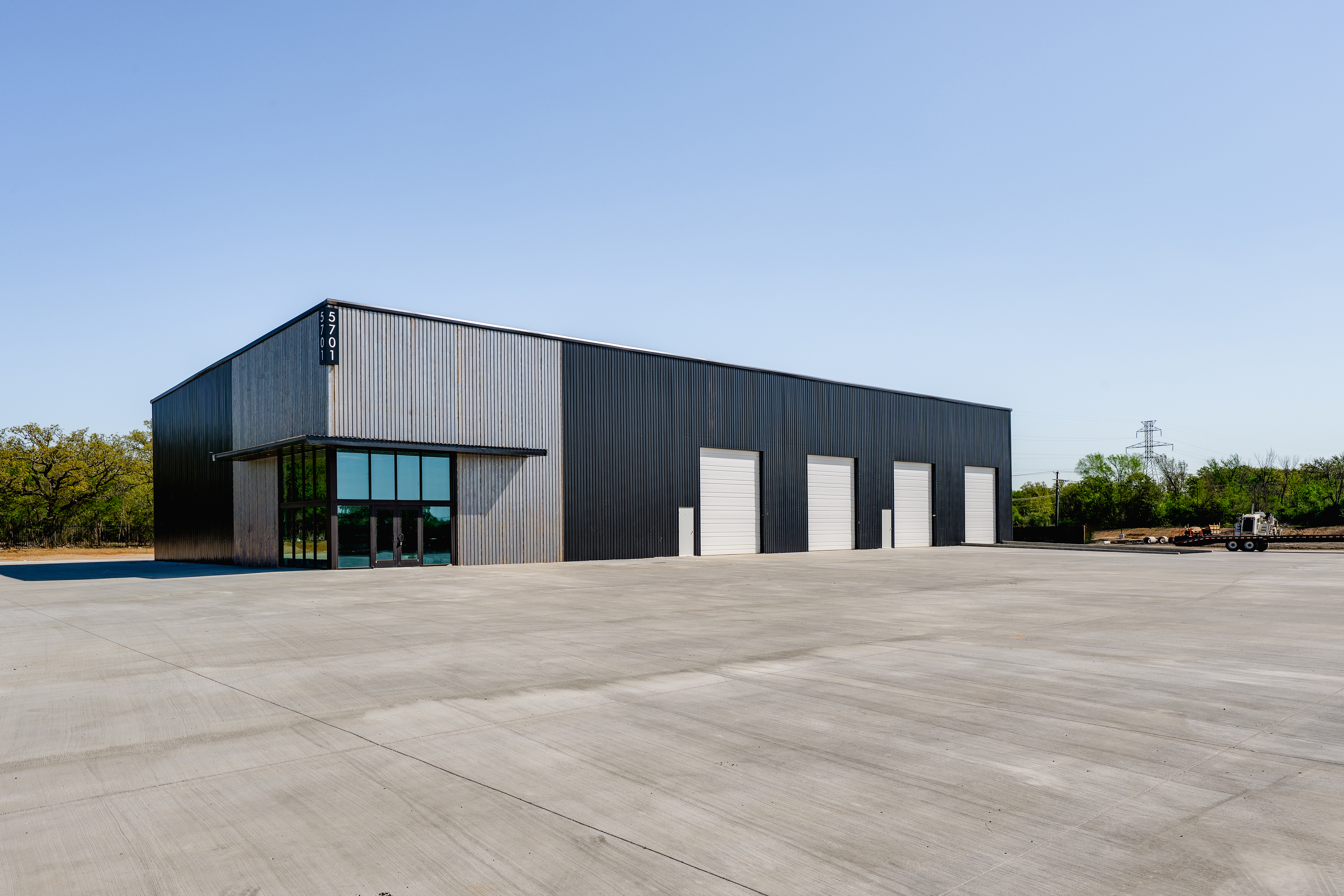 Industrial Property for Lease or Sale - 5701 Parker Henderson Rd, Fort Worth, Texas, 76119 (3)