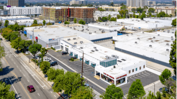 Retail Space for Lease - 21015 Oxnard St, Woodland Hills, CA, 91367