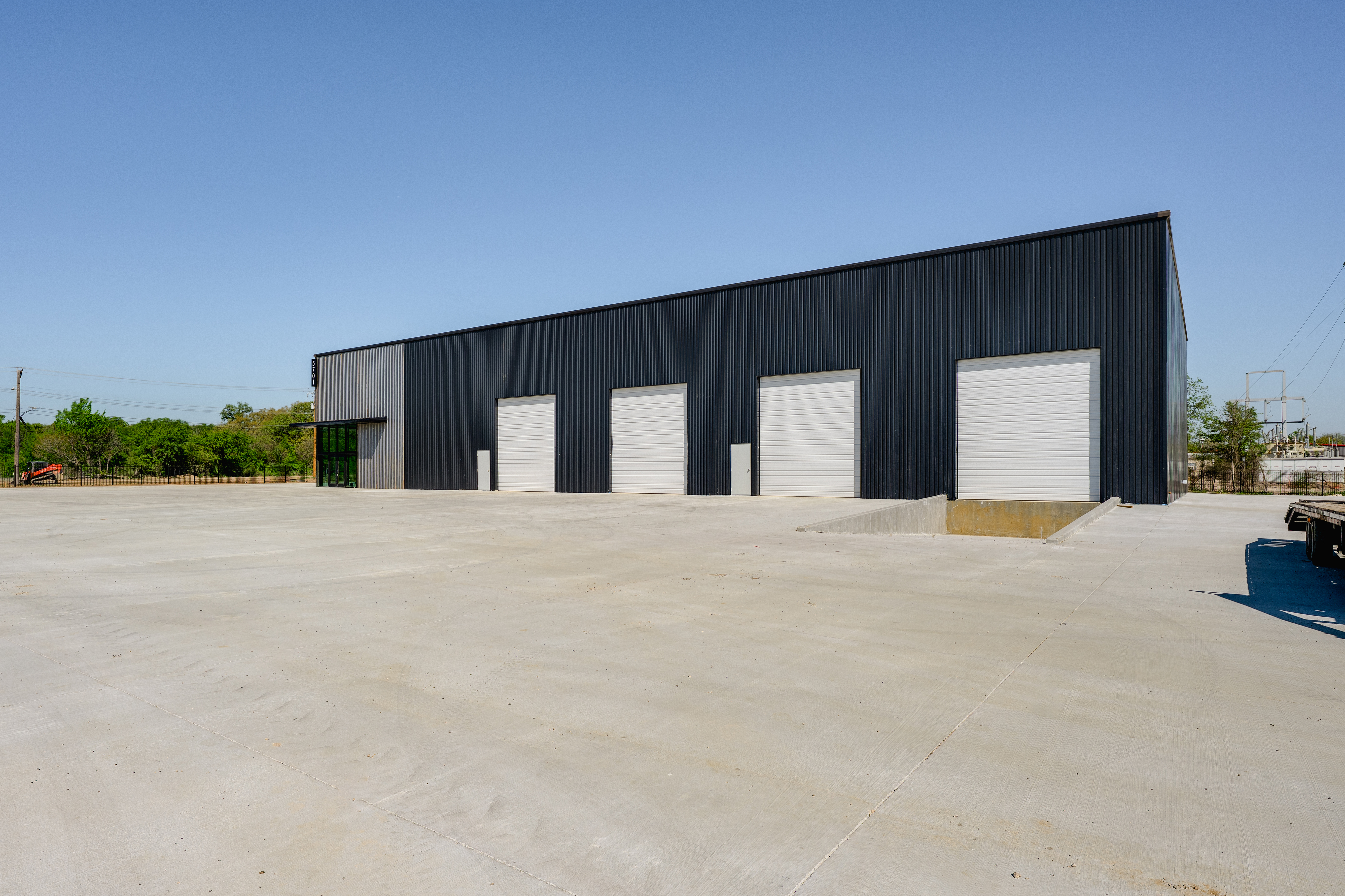 Industrial Property for Lease or Sale - 5701 Parker Henderson Rd, Fort Worth, Texas, 76119 (4)