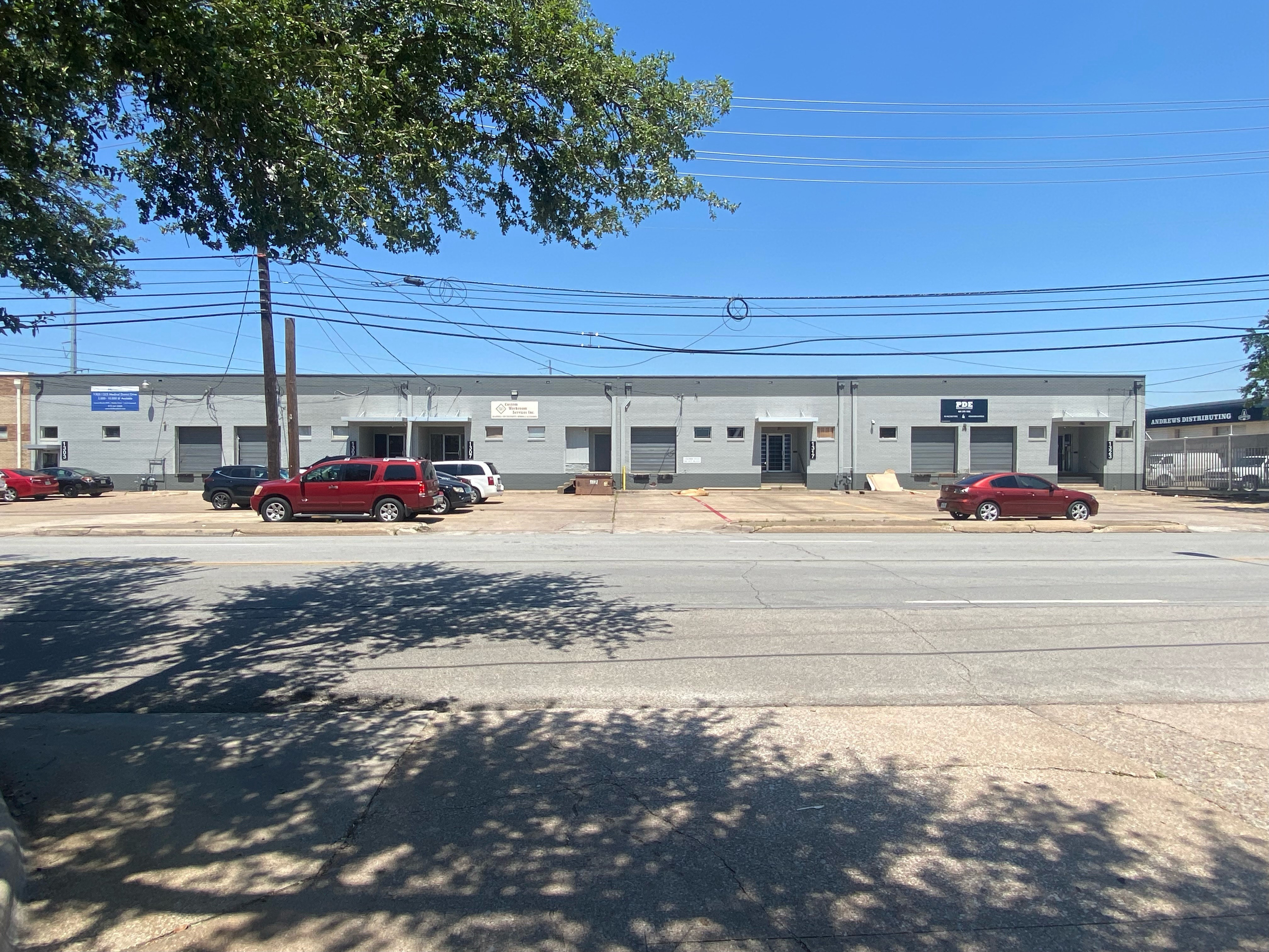 Industrial Property for Lease - 2931 Irving Blvd, Dallas, Texas, 75247 (2)