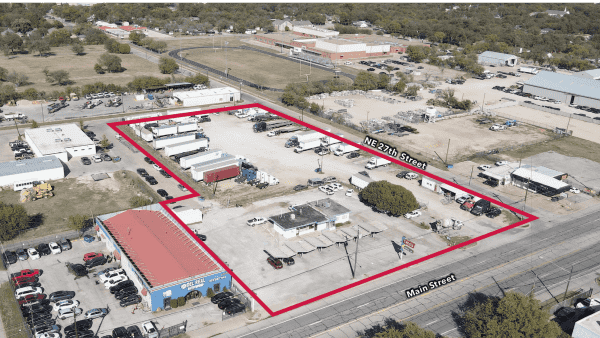 Industrial Property for Lease or Sale - 2626 E Main St, Grand Prairie, TX, 75050