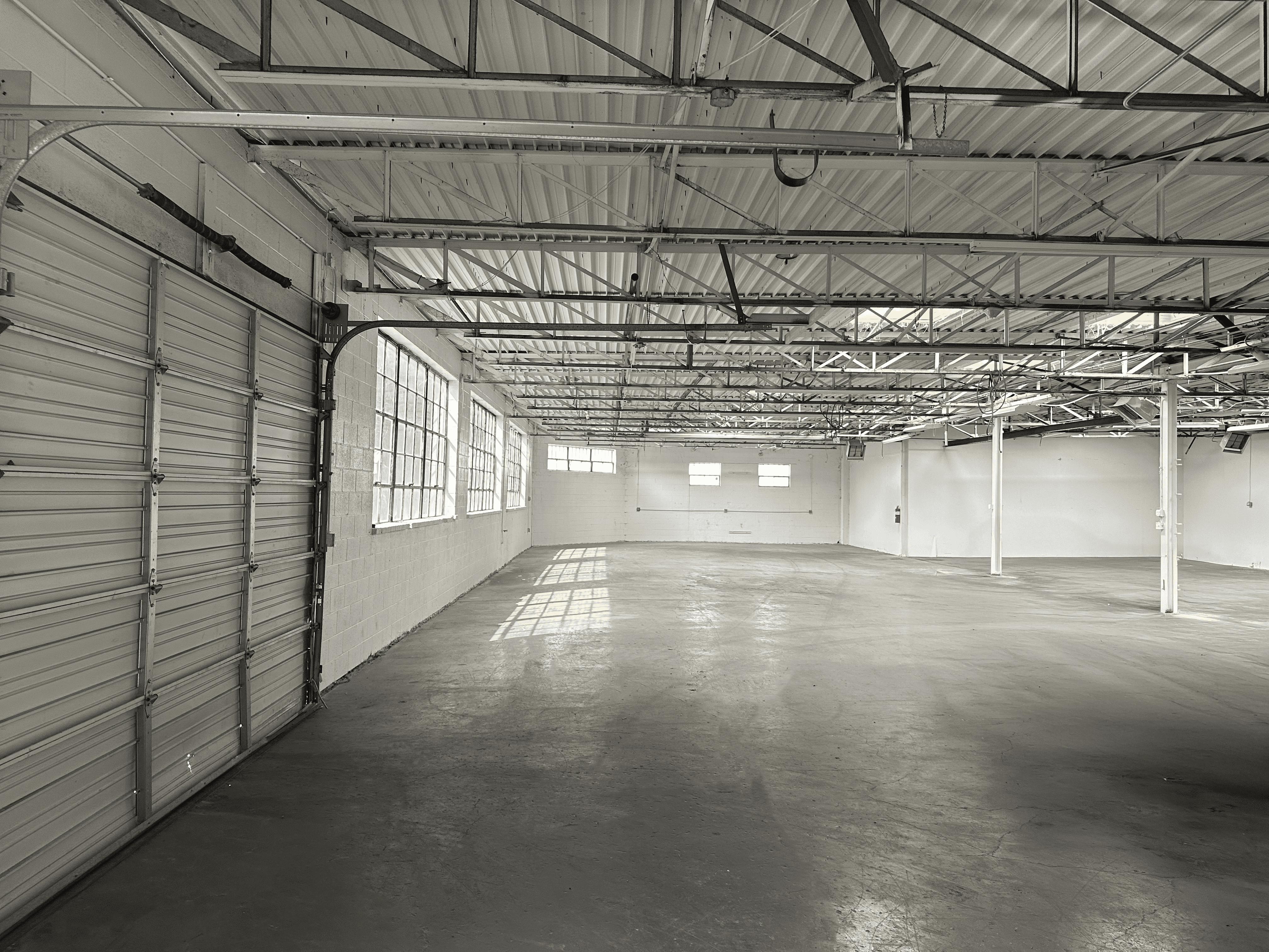 Industrial Property for Lease - 8303 Sovereign Row, Dallas, Texas, 75247 (5)