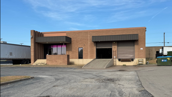 Industrial Building for Sale - 625 N Great Southwest Pkwy, Arlington, TX, 76011