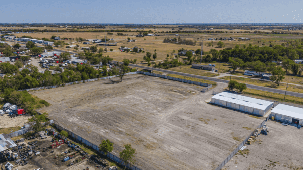Industrial Building for Sale - 3030 S Highway 77, Waxahachie, TX, 75165