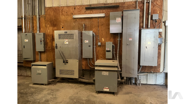 5526 Crystal Lake Blvd, Interior Building Photo - undefined Industrial Property for Lease - 5526 Crystal Lake Blvd, Dallas, Texas, 75236 (9)