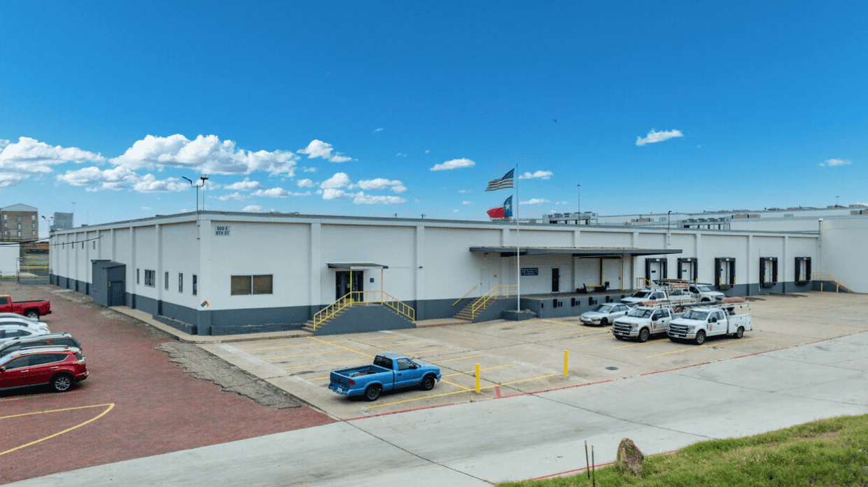 Industrial Property for Lease or Sale - 600 E 9th St, Fort Worth, Texas, 76102-5500 (1)