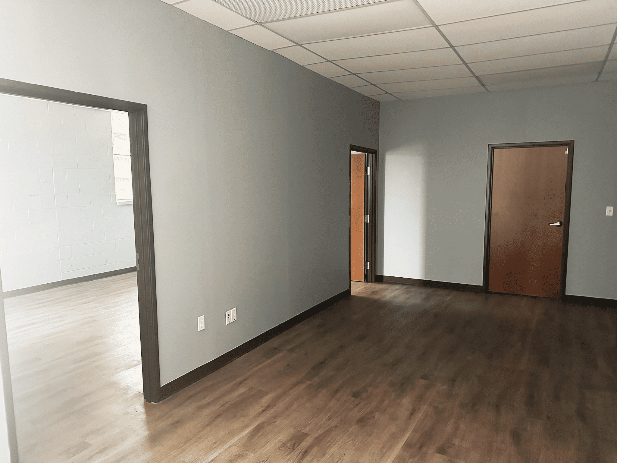 Industrial Property for Lease - 8303 Sovereign Row, Dallas, Texas, 75247 (3)