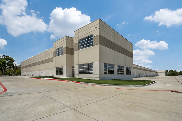 Industrial Space for Lease - 804 W Shady Grove Rd, Grand Prairie, TX, 75050