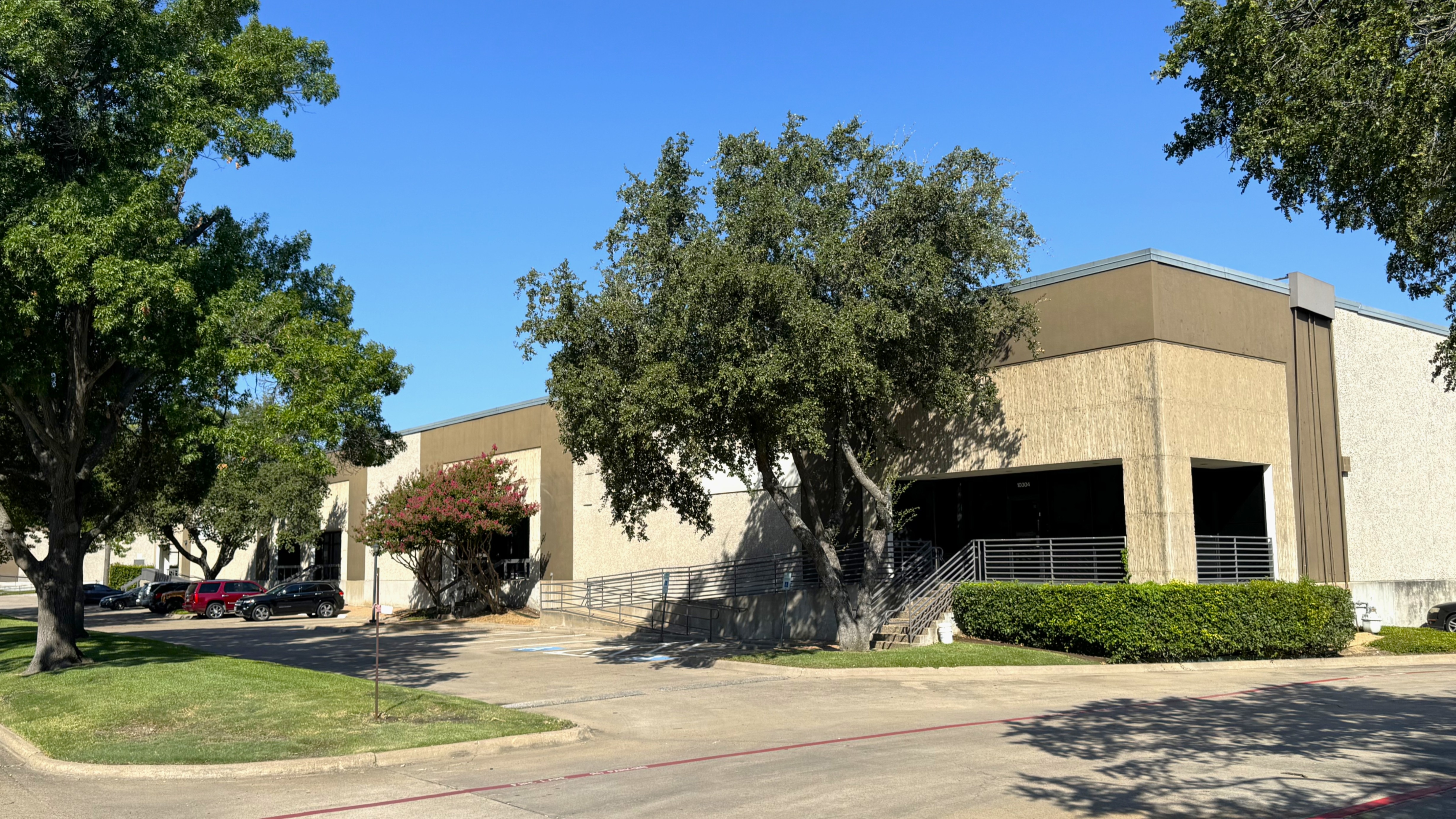 Industrial Property for Lease - 10314 Brockwood Rd, Dallas, Texas, 75238 (2)