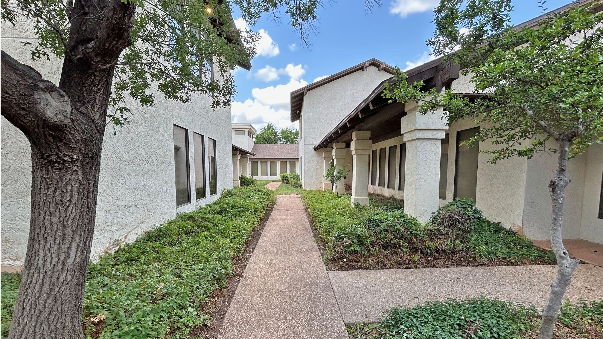 1215 E South 11th St, Exterior Building Photo - undefined Office Property for Rent - 1215 E South 11th St, Abilene, Texas, 79602 (2)