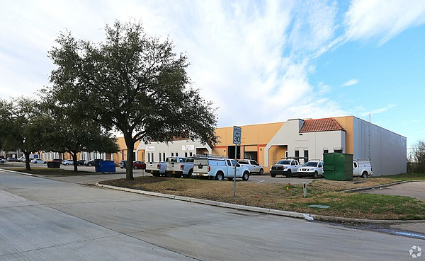 Industrial Space for Lease - 2425 Mciver Ln, Carrollton, TX, 75006, Suite 110