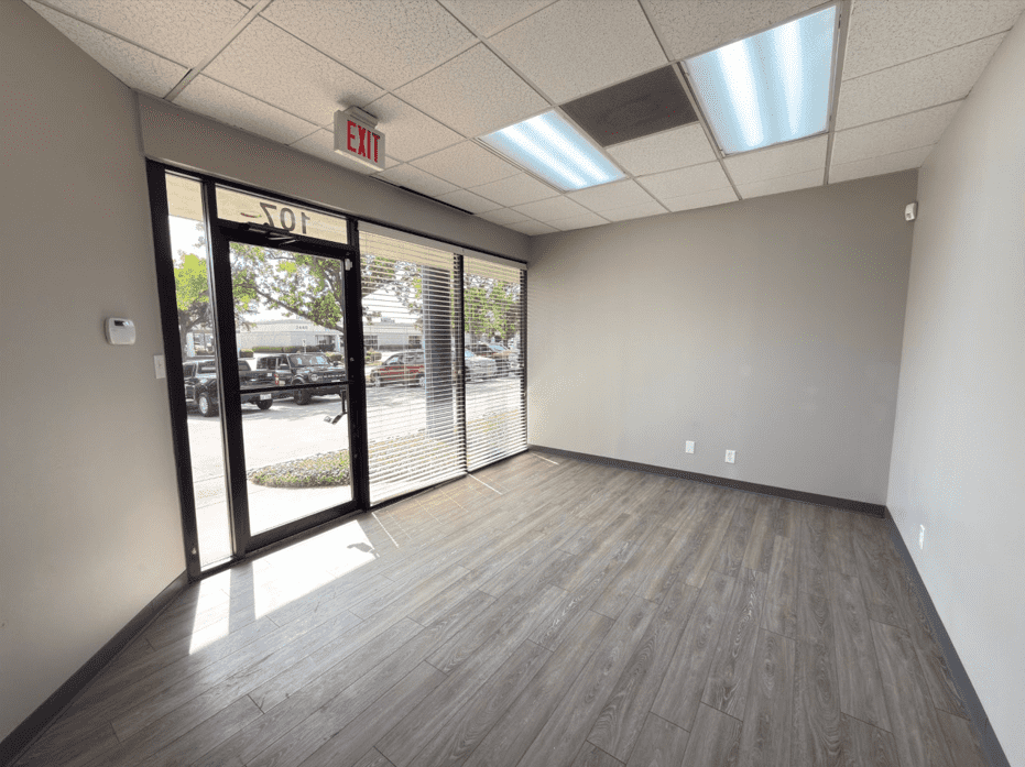 Industrial Property for Lease - 2433 Lacy Lane, Carrollton, Texas, 75006 (4)