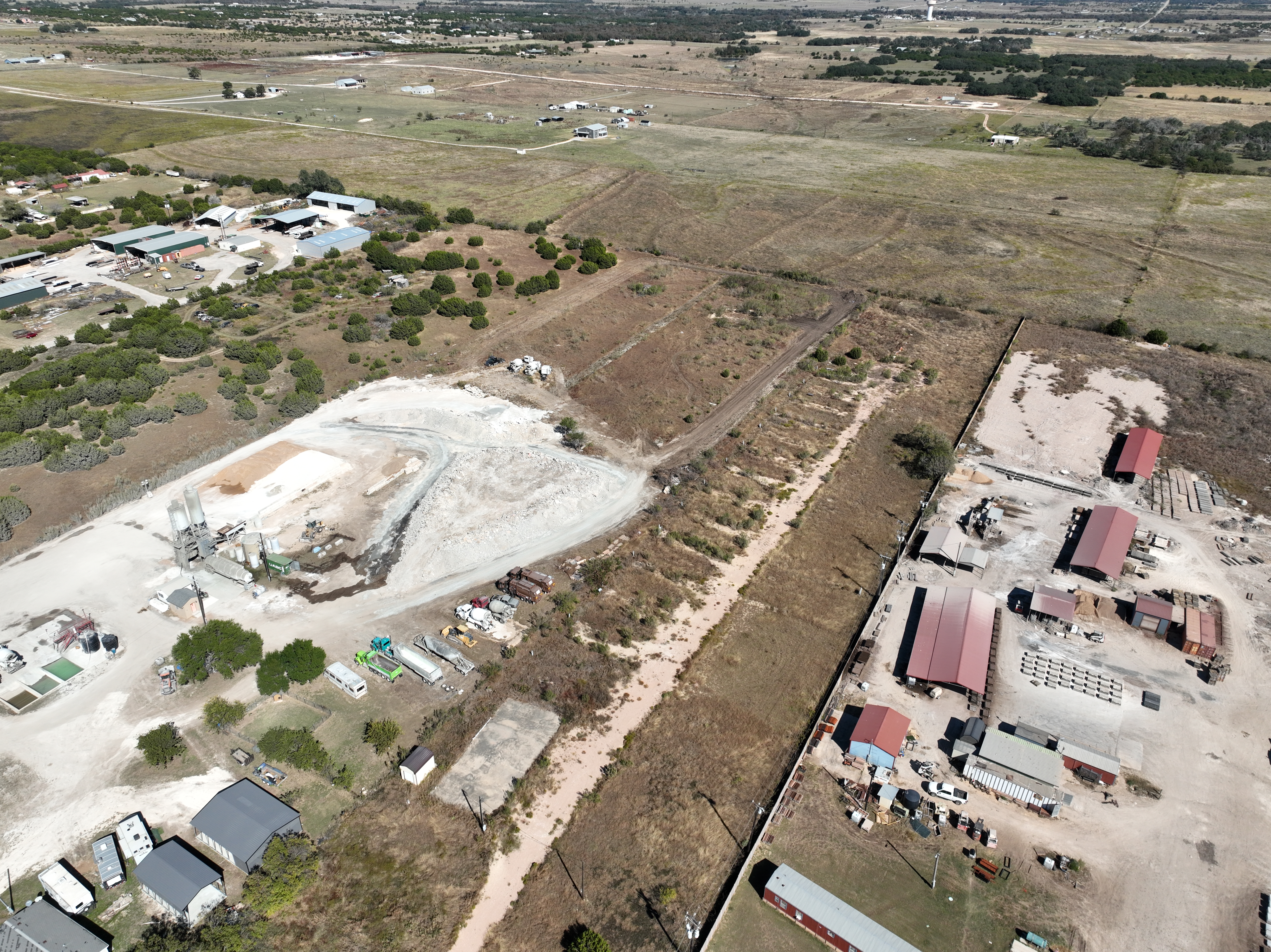 , image/jpeg - dji_fly_20251109_125528_171_1762746206389_photo.JPG Land for Sale - 11850 U.S. 183, Florence, Texas, 76527 (3)