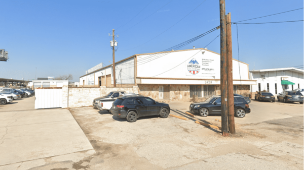 Industrial Space for Lease - 2423 Merrell Rd, Dallas, TX, 75229