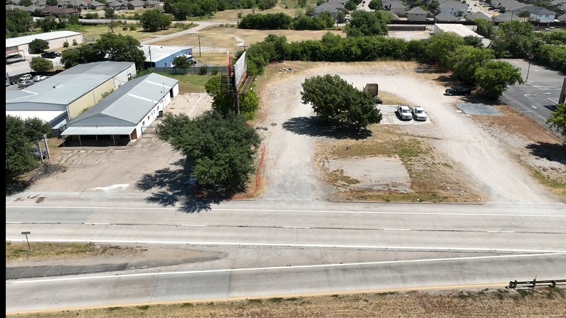 Industrial Property for Lease - 10409 South Fwy, Fort Worth, Texas, 76140 (3)