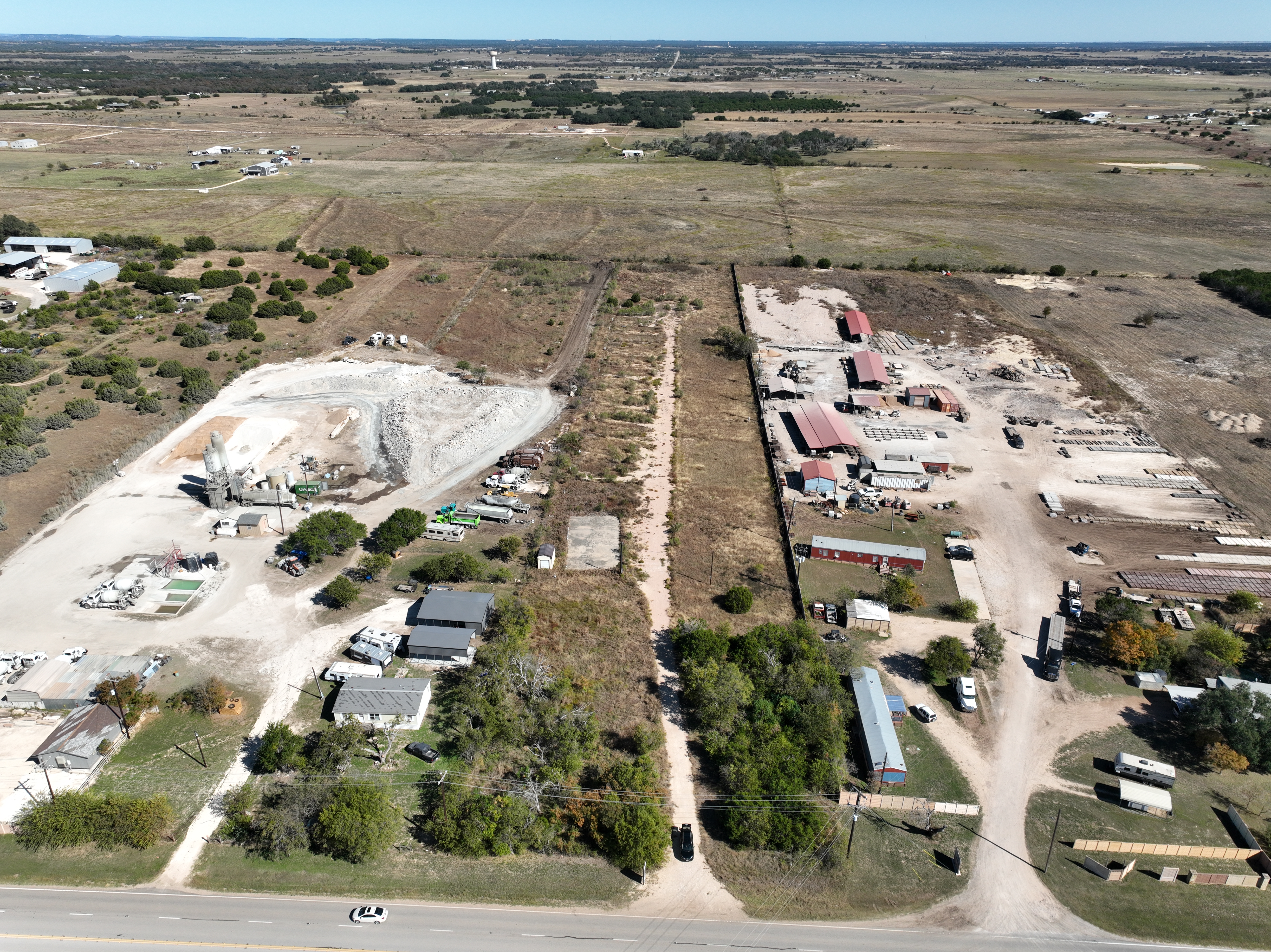 , image/jpeg - dji_fly_20251109_125508_170_1762746206618_photo.JPG Land for Sale - 11850 U.S. 183, Florence, Texas, 76527 (5)