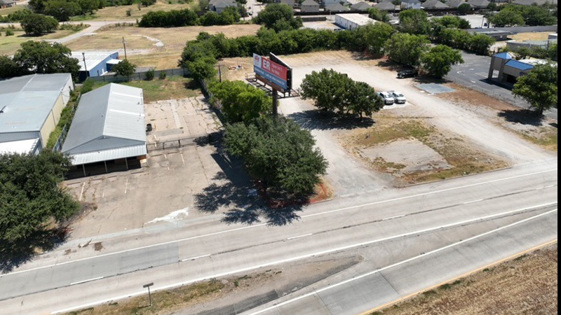 Industrial Property for Lease - 10409 South Fwy, Fort Worth, Texas, 76140 (1)