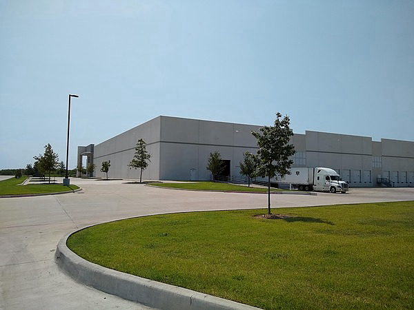 15277 Heritage Pkwy, Exterior Building Photo - North corner. Industrial Property for Lease - 15277 Heritage Pkwy, Fort Worth, Texas, 76177 (3)