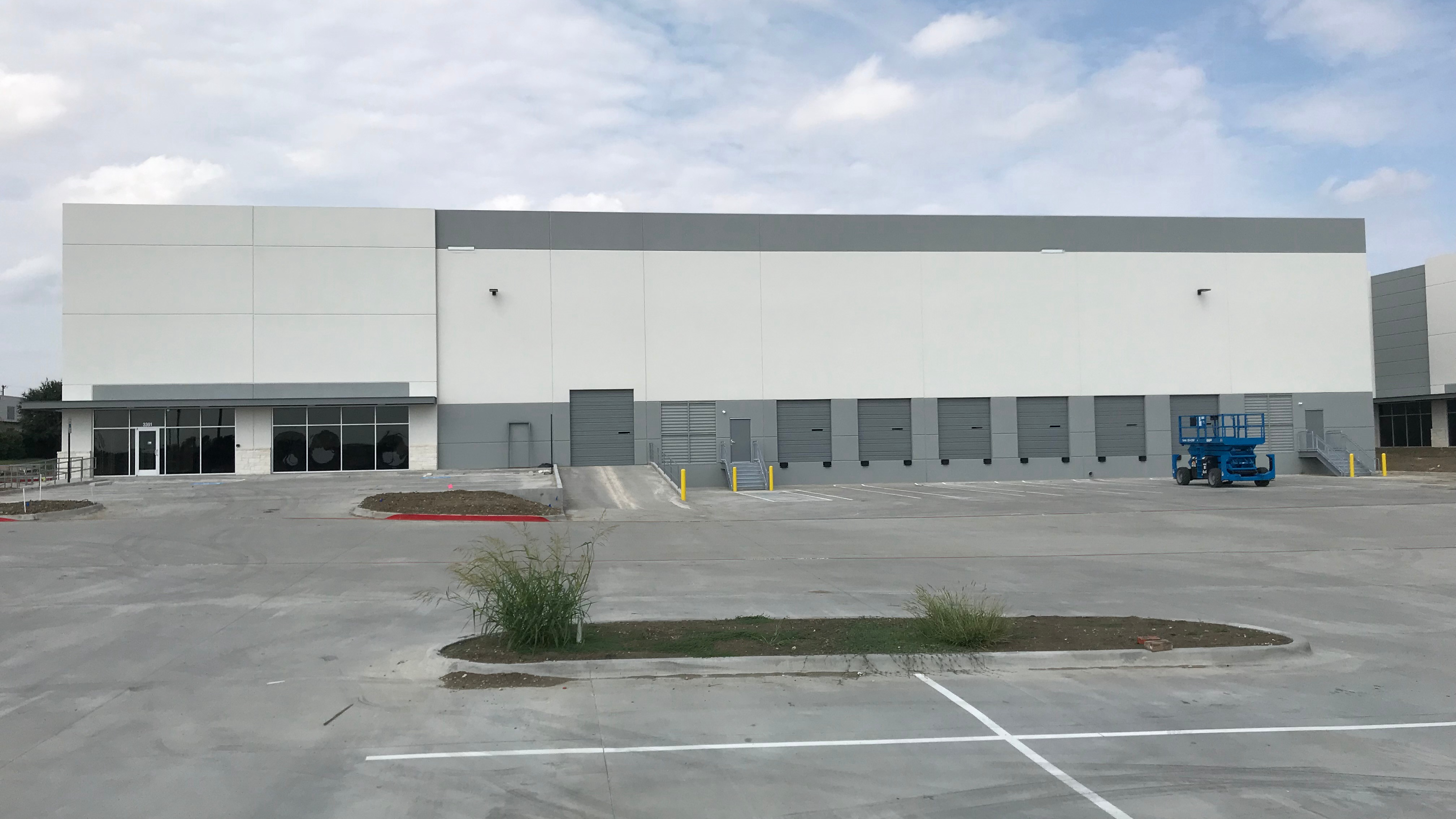 Industrial Property for Lease - 3301-3401 Innovative Way, Mesquite, Texas, 75149 (1)