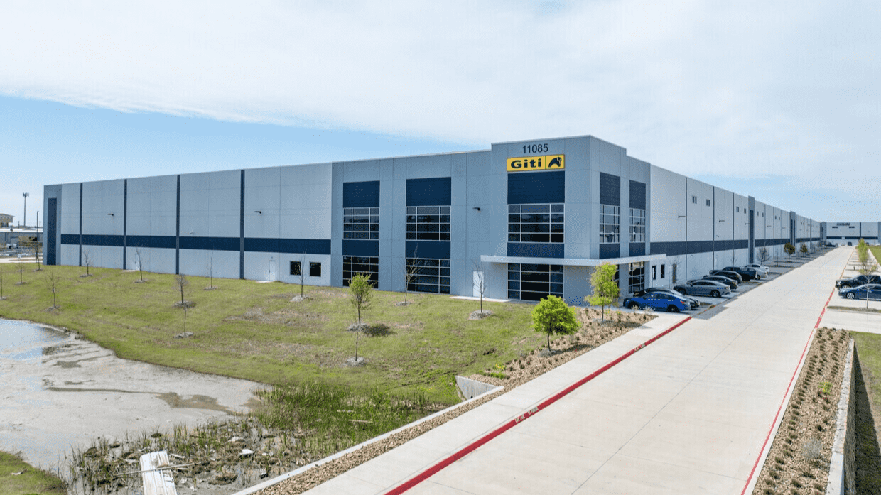 Industrial Property for Lease - 11085 Harmon Rd, Fort Worth, Texas, 76177 (1)
