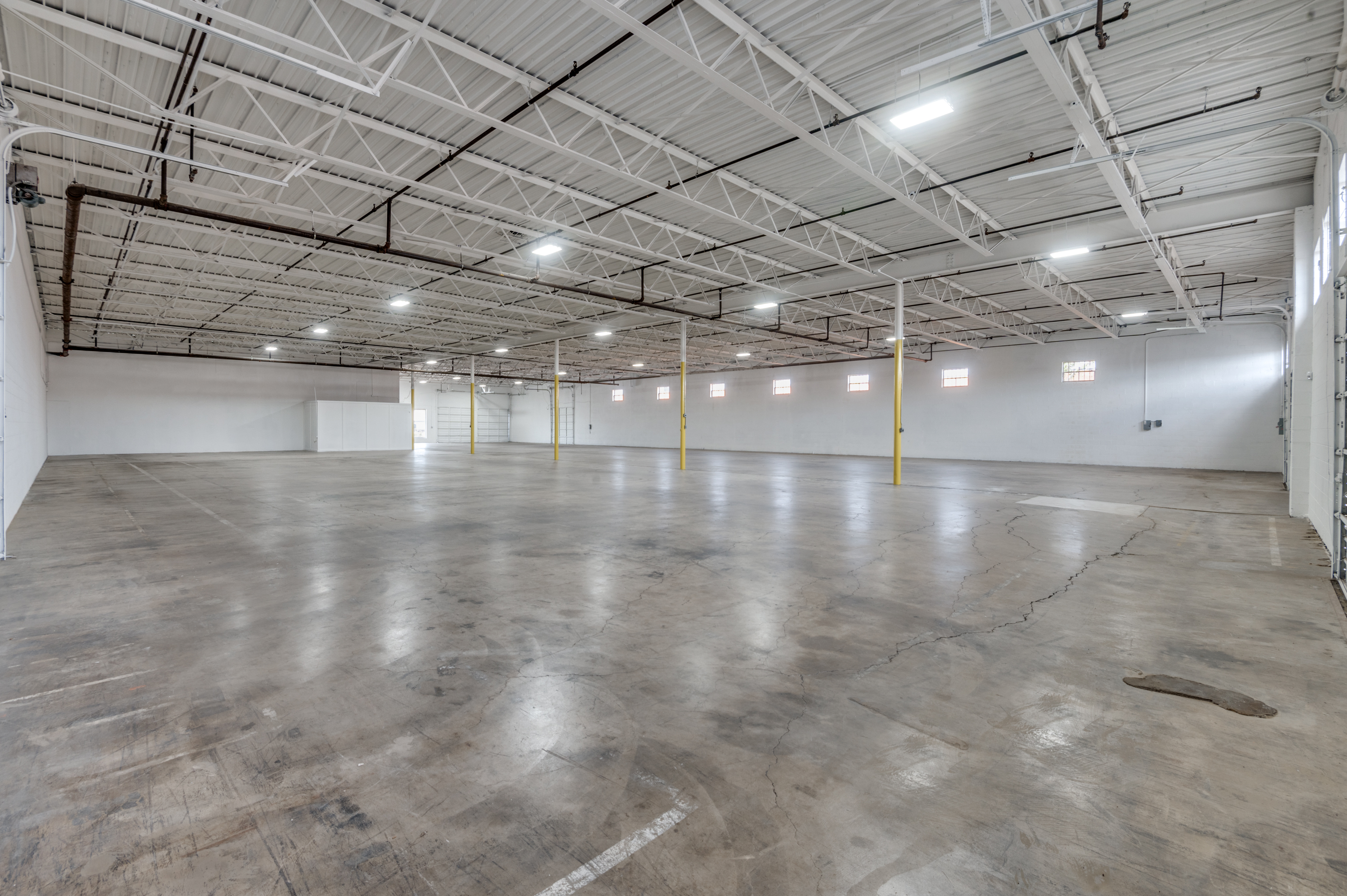 Industrial Property for Lease - 616-634 W Mockingbird Ln, Dallas, Texas, 75247 (3)