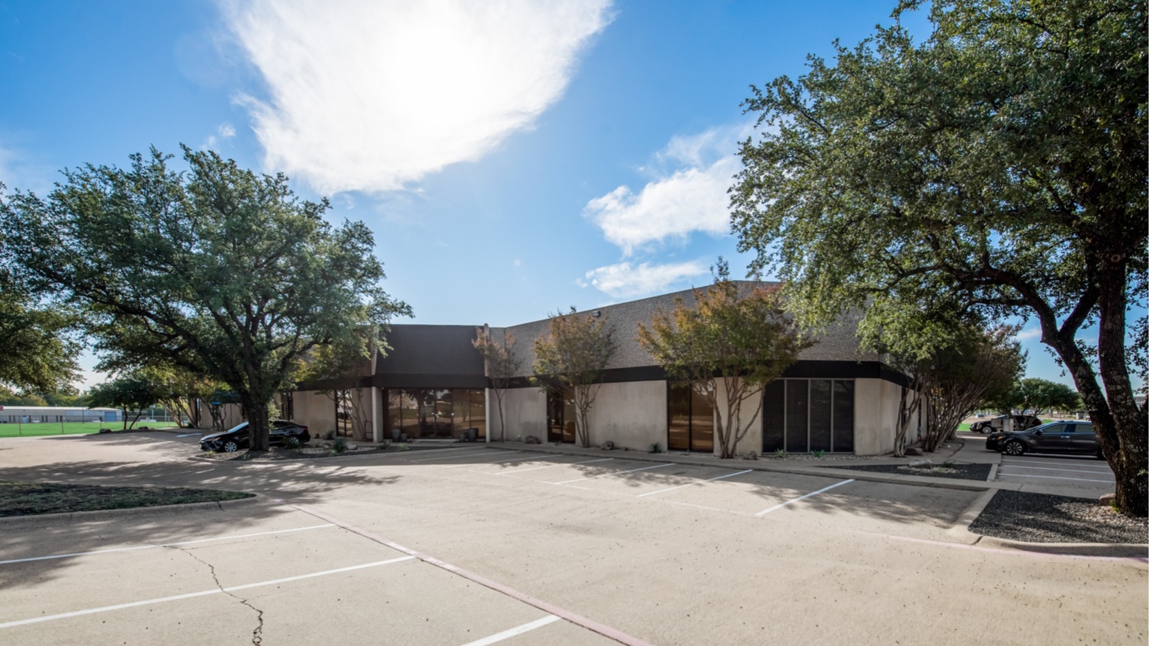 Flex Property for Sale - 400 E Centre Park Blvd, DeSoto, Texas, 75115 (2)