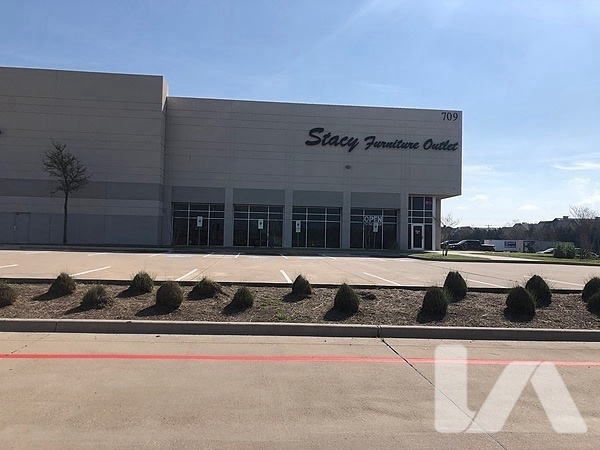 Industrial Space for Lease - 709 Enterprise Dr, Flower Mound, TX, 75028-4038, Suite 100-200