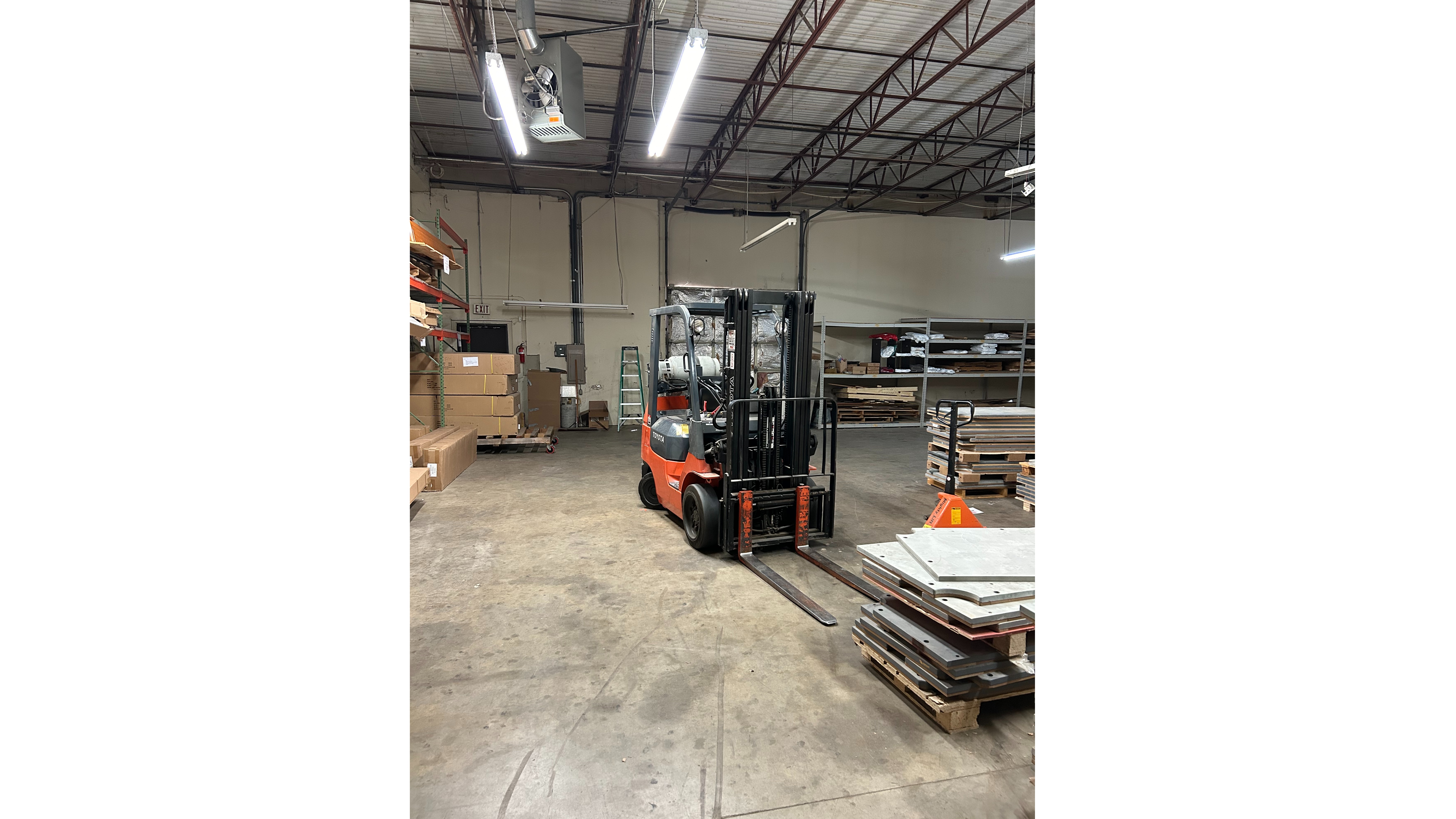 1300 North Interstate 35E, Interior Building Photo Warehouse - undefined Industrial Property for Lease - 1300 North Interstate 35E, Carrollton, Texas, 75006 (5)