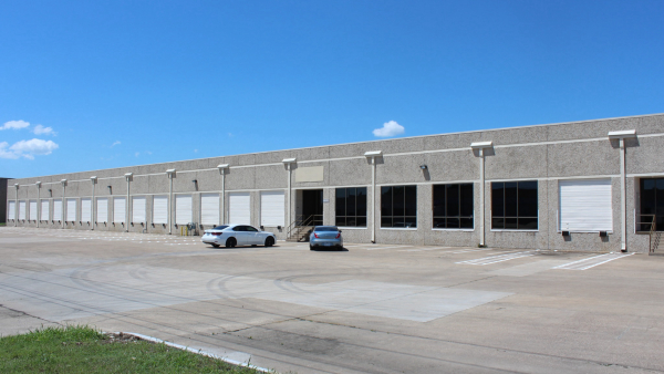 Industrial Space for Lease - 1939 N Great Southwest Pky, Grand Prairie, TX, 75050