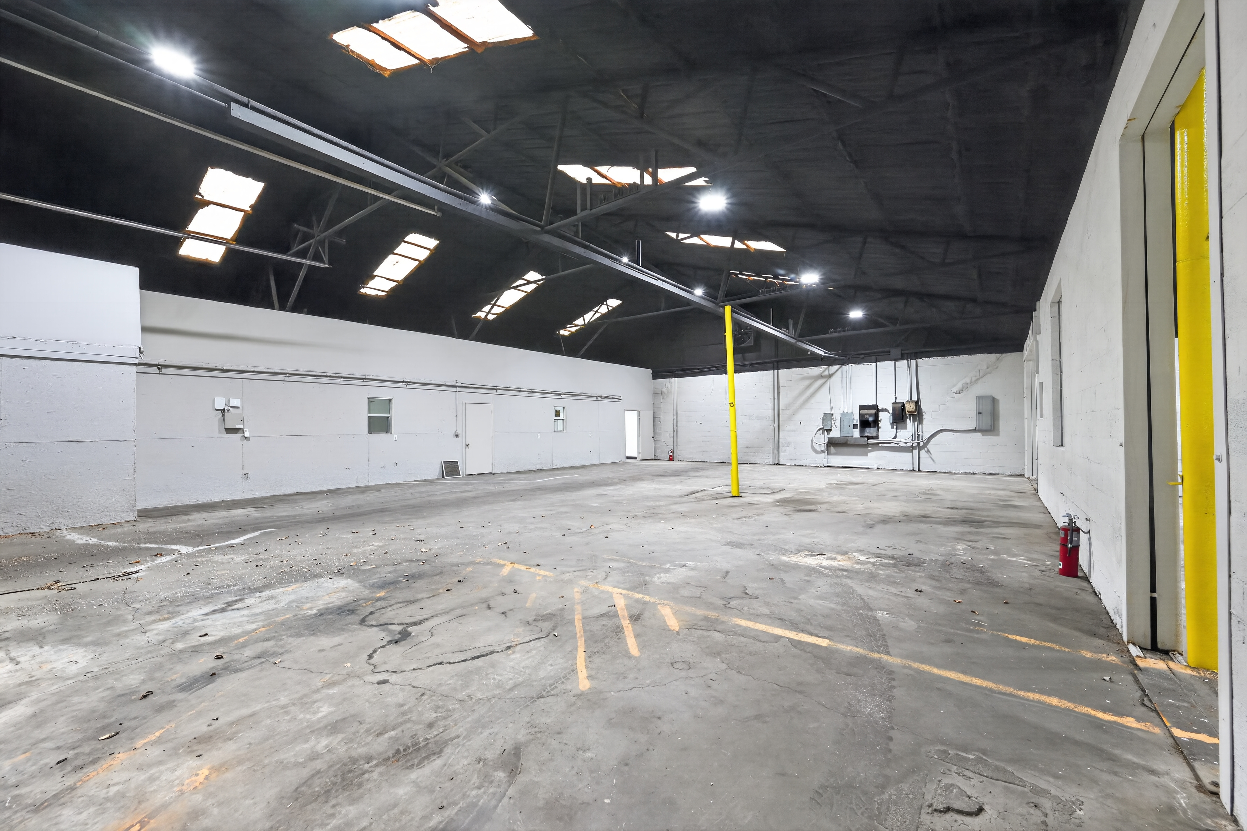 Industrial Property for Sale - 5504 Forest Hill Dr, Forest Hill, Texas, 76119 (7)