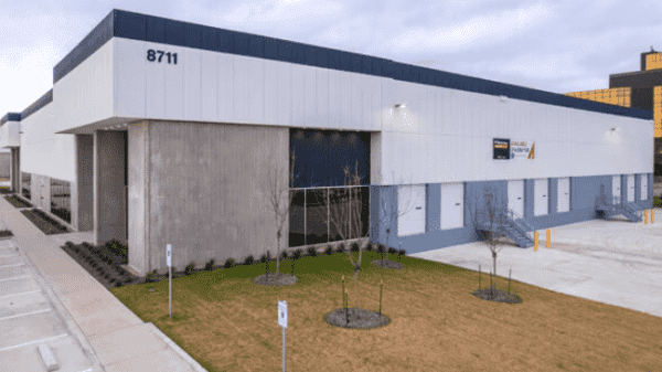 Industrial Property for Lease or Sale - 8733 N Stemmons Fwy Building B, Dallas, TX, 75247
