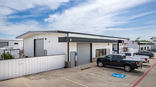 Industrial Space for Lease - 3775 N Beach St, Fort Worth, TX, 76137