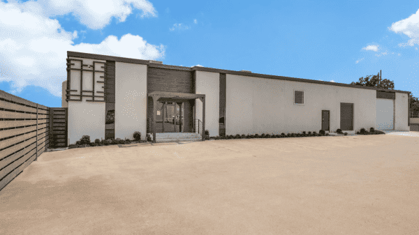 Industrial Property for Lease or Sale - 13840 Denton Dr, Farmers Branch, TX, 75234