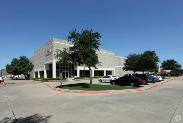 Industrial Space for Lease - 13700 Benchmark Dr, Farmers Branch, TX, 75234-9011