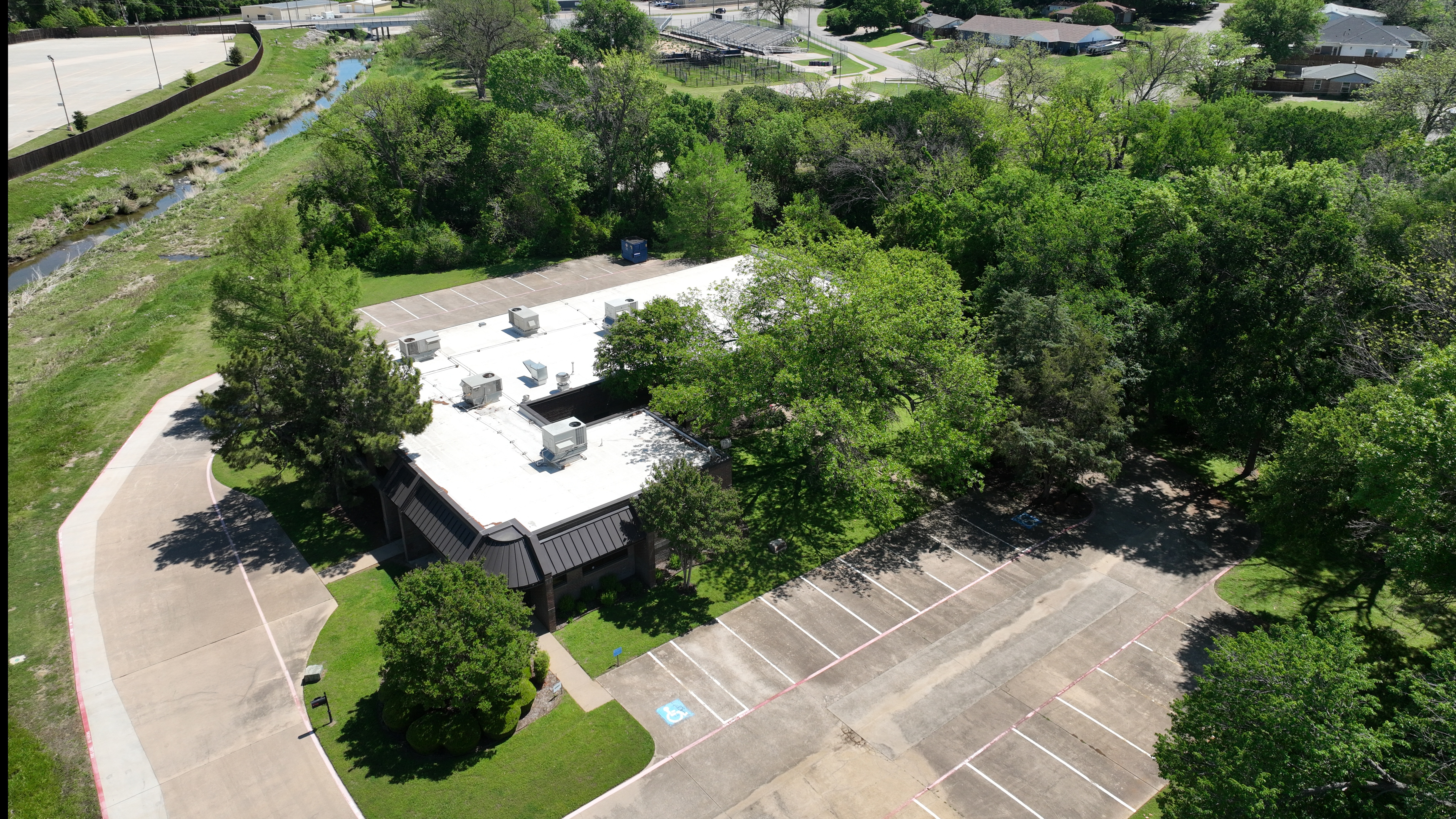 886 N Mill Street, Exterior Building Photo - undefined Industrial Property for Sale - 886 N Mill Street, Lewisville, Texas, 75057 (7)