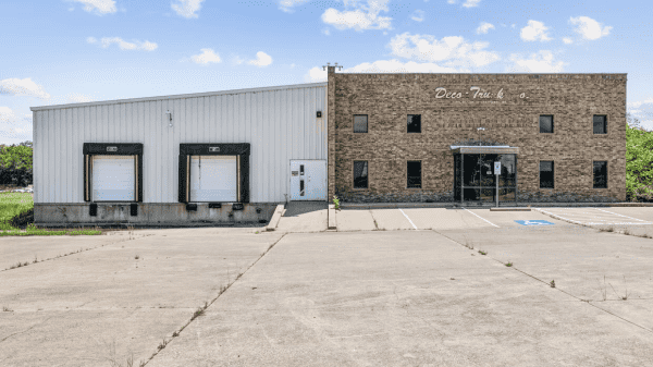 Industrial Building for Sale - 351 Interstate Highway 30, Greenville, TX, 75402