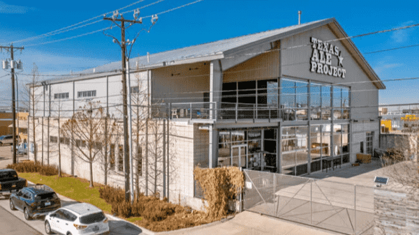 Industrial Property for Lease or Sale - 1001 N Riverfront Blvd, Dallas, TX, 75207