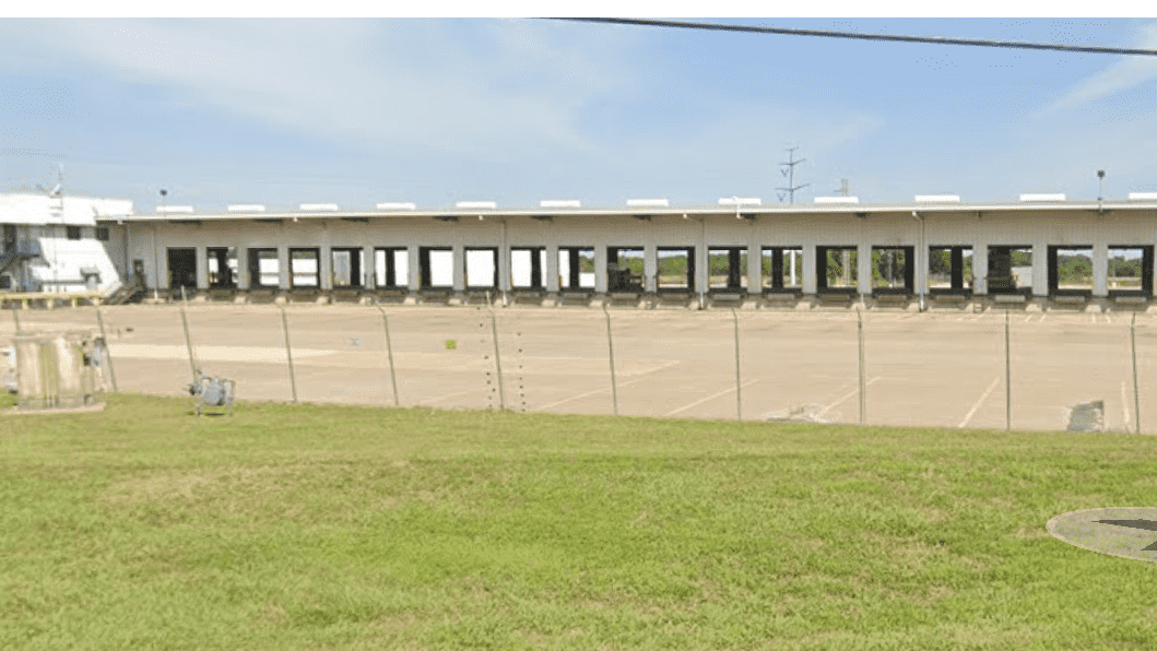 Industrial Property for Lease - 1501 N Walton Walker Blvd, Dallas, Texas, 75211 (2)