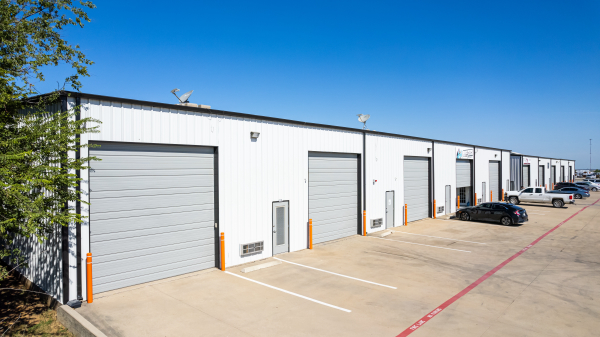 Flex Property for Lease - 1724 Lacy Dr, Fort Worth, TX, 76177, Suite 112 & 114