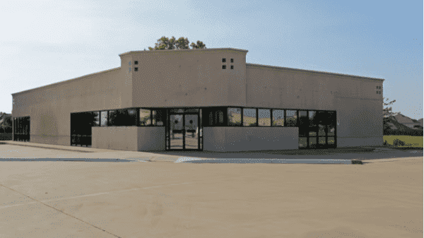 Retail Property for Lease or Sale - 6976 Rufe Snow Dr, North Richland Hills, TX, 76148