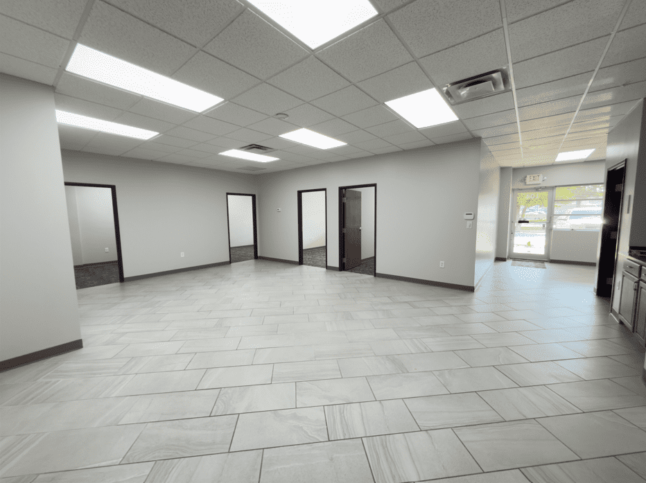Propiedad industrial en renta - 2525 Tarpley Rd, Carrollton, Texas, 75006-2366 (3)