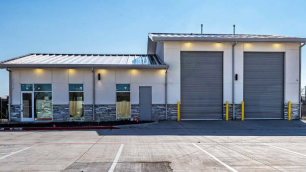 Industrial Property for Lease or Sale - 875 W Kearney St, Mesquite, TX, 75149