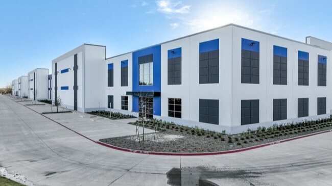 Industrial Property for Lease or Sale - 1800 S I-35e, Southwest Dallas, Texas, 75146 (2)