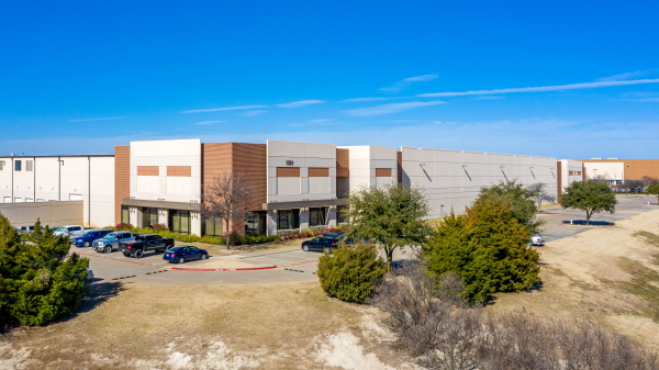 Industrial Space for Lease - 1221 E Centre Park Blvd - Bldg 1, DeSoto, TX, 75115